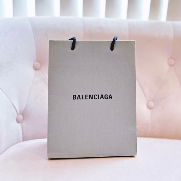 Authentic Balenciaga paper bag - Picture 1 of 2